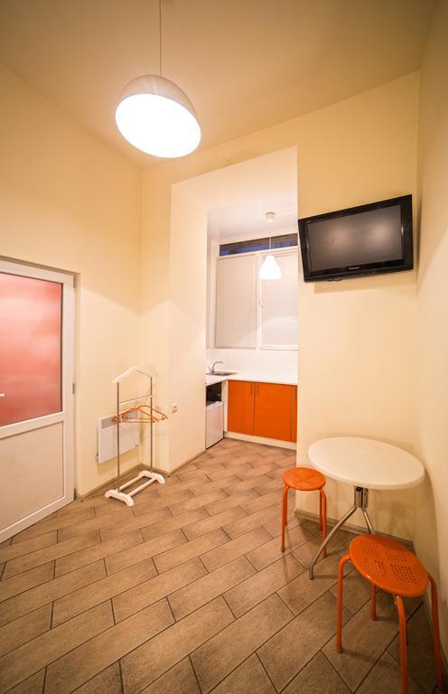 Apartment on Rappoporta 7a-4 Leopoli Esterno foto